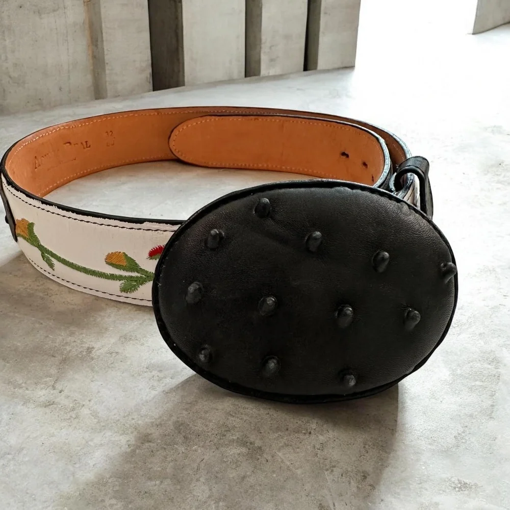 Rodeo Belt White Black Embroidered Flowers Genuine Leather Women's Size US 8 37